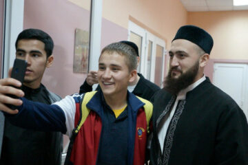 Муфтий Татарстана встретился с представителями мусульманской молодежи.
