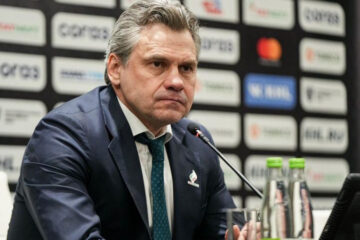 Главный тренер «Ак Барса» прокомментировал поражение от «Авангарда» в первом матче плей-офф.
