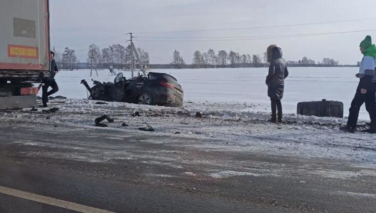 Водитель и пассажирка иномарки - отец и 15-летняя дочь скончались на месте.