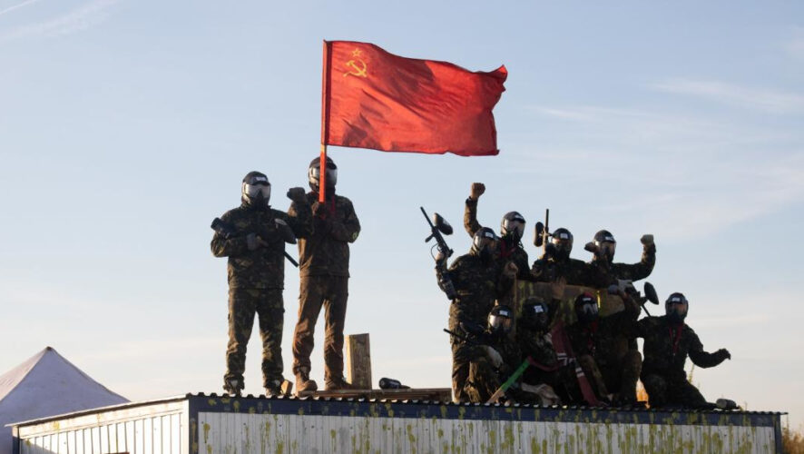 Более 600 человек принимают участие в самом масштабном военно-патриотическом турнире по пейнтболу в России
