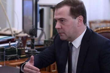 Информацию о договоренностях между сторонами он назвал «примитивным троллингом киевского режима».