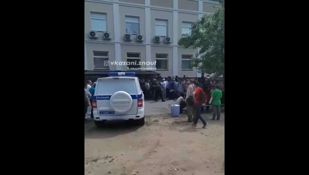 Мигранты разбушевались