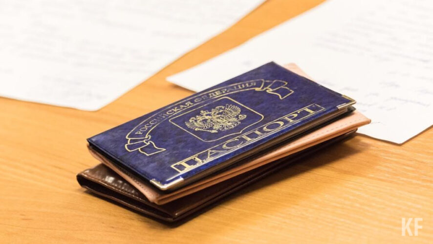 Чтобы ребенку получить гражданство РФ или отказаться от него нужно его письменное согласие.