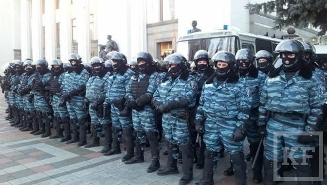 Бойцы отряда милиции специального назначения (бывший «Беркут») отказались выезжать из Донецка в город Славянск