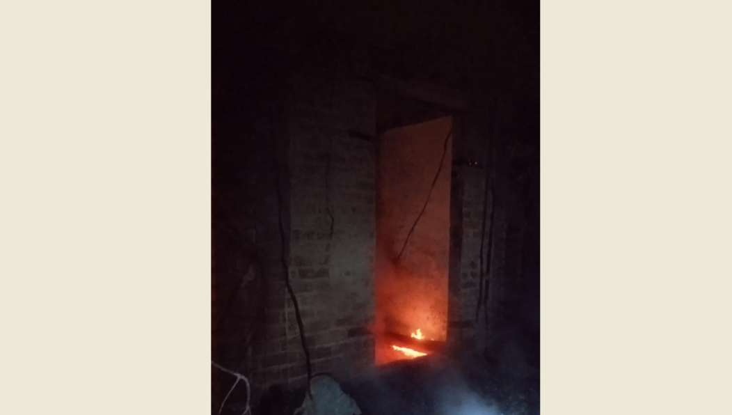 Причиной стало неосторожное обращение с огнем.