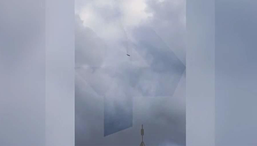 Среди погибших – 3 члена экипажа и 7 пассажиров.