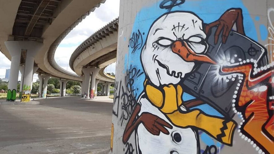 Власти города ищут граффитистов для создания «правильных» рисунков.