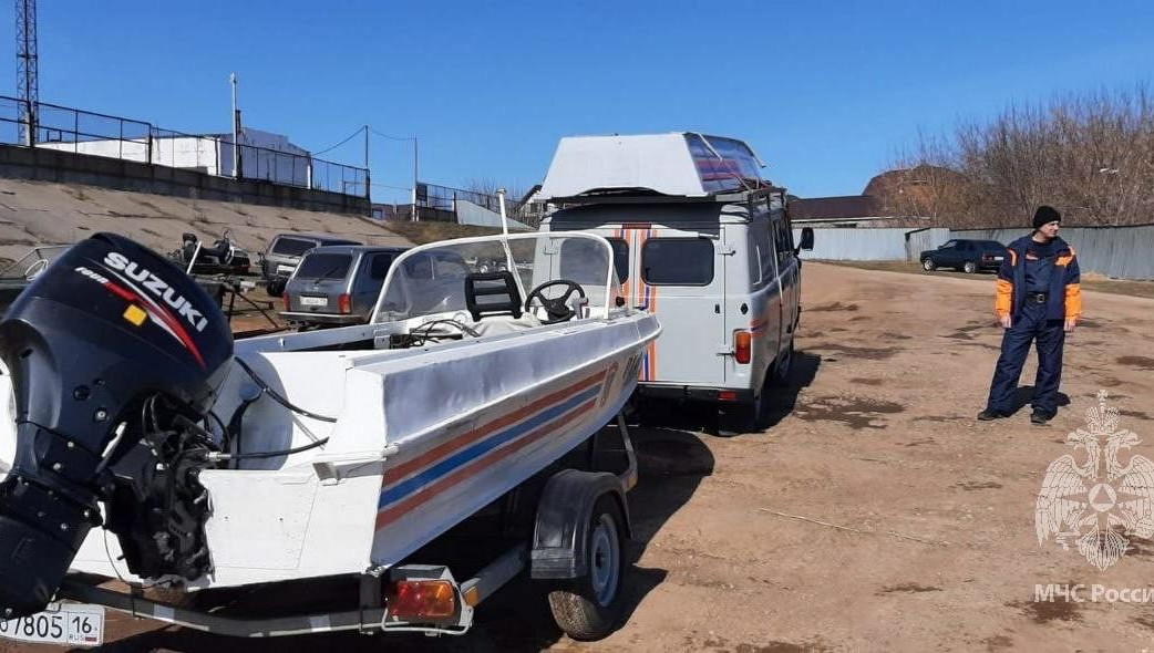 Поиски женщины продолжаются.