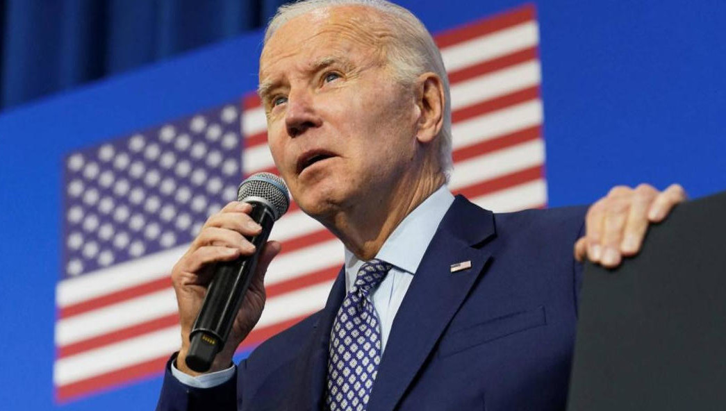 Лидер страны врет