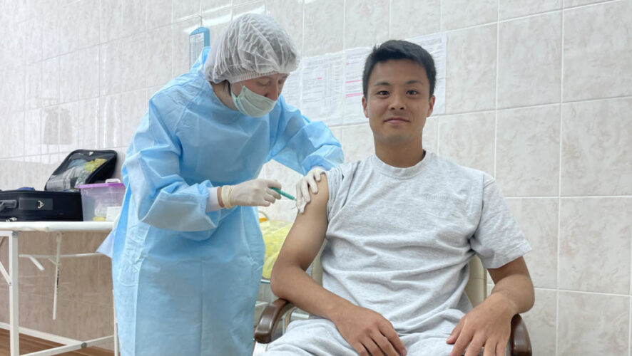 Первый этап вакцинации прошёл 25 июня.