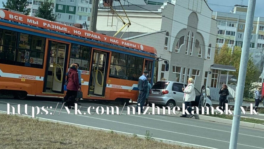 Движение составов было приостановлено.