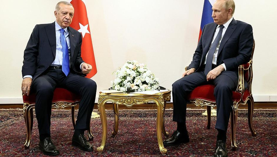 Переговоры прошли на саммите астанинского формата в Тегеране.