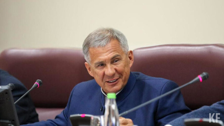 Праздник был установлен Указом президента в 1994 году.