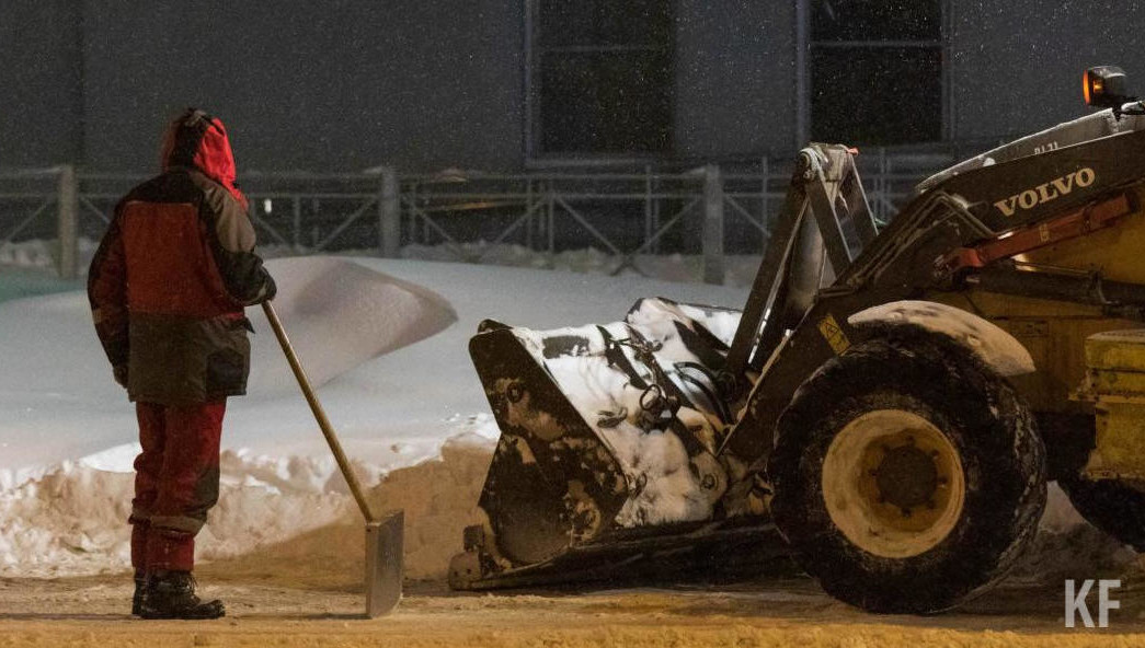 В работах по очистке города участвовали свыше 560 единиц спецтехники.