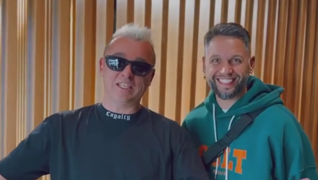 Участники российской группы записали видеообращение.