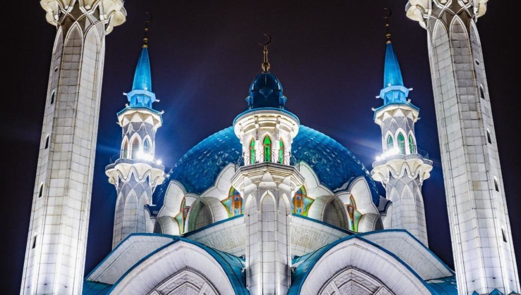 Также всех финалистов конкурса ждут почетные дипломы и памятные подарки.