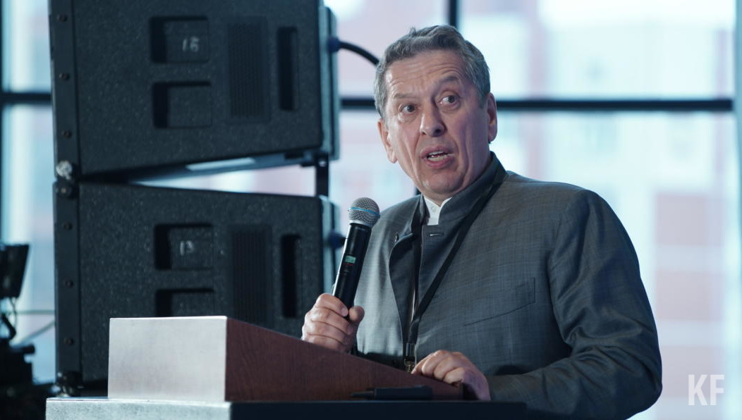 Под эмбарго может попасть треть добываемой в России нефти.