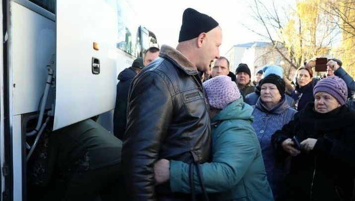 К солдатам с&nbsp;напутственными словами обратился глава района Дмитрий Иванов.