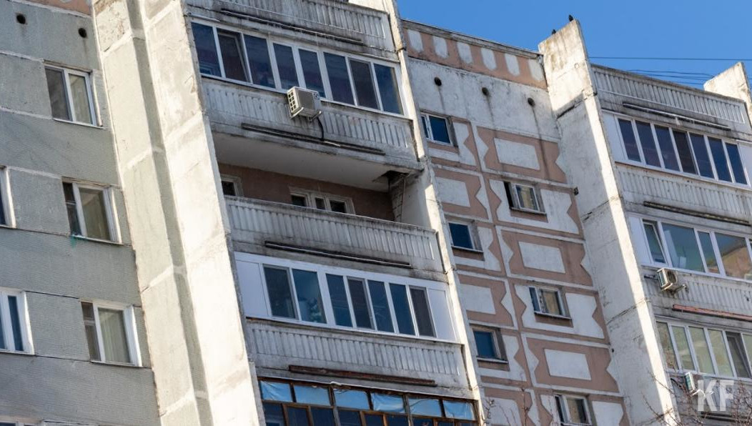 Он прописал в своем жилье двадцать мигрантов.