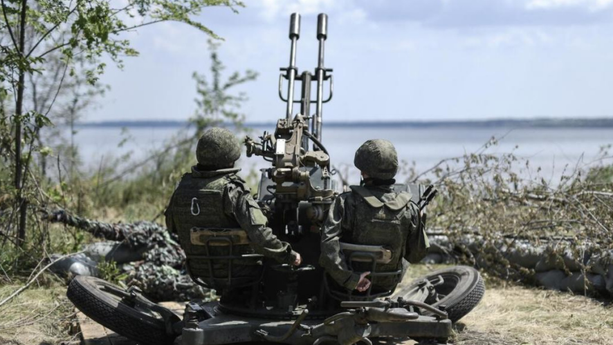 Крыша получила незначительные повреждения.