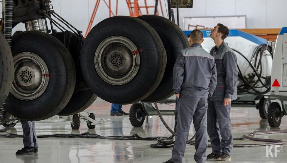 В списке оказались свыше 100 новых юридических лиц из России.