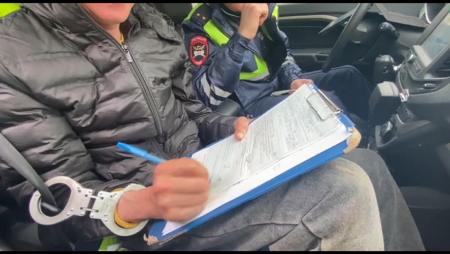 Погоня за мужчиной началась у местного отдела ГИБДД