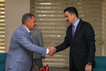 Президент республики выразил заинтересованность в сотрудничестве с Турцией в отрасли сельского и лесного хозяйства и пригласил делегацию посетить Татарстан для проработки совместных проектов.