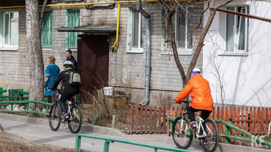 Еще весной он похитил из подъезда велосипед за 20 тысяч рублей и продал его на улице.