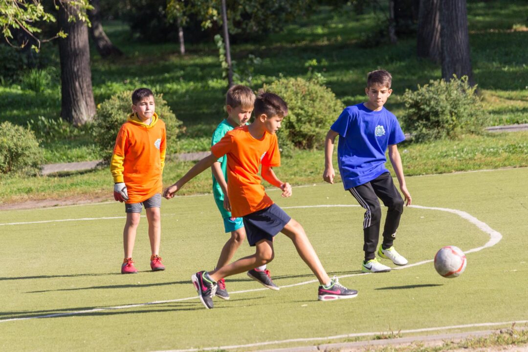 Как обезопасить прогулку с детьми во время каникул - 2024 – Новости