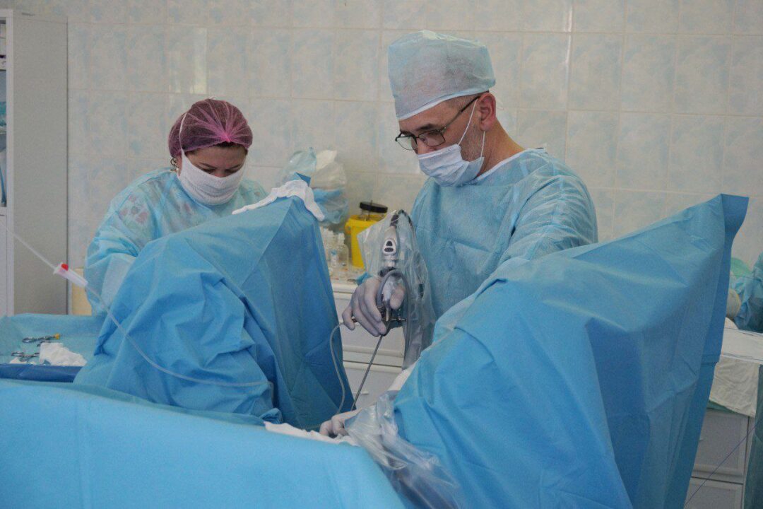 Нижнекамские урологи осваивают оборудование по удалению камней за 15 ...