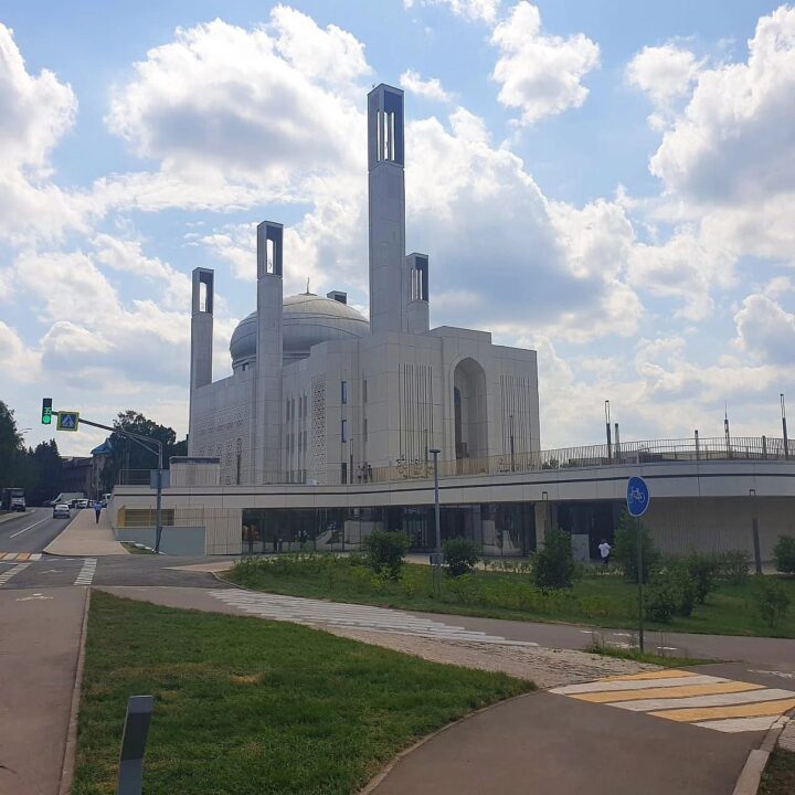 В Альметьевске открыли отреставрированную мечеть имени Ризы Фахретдина ...