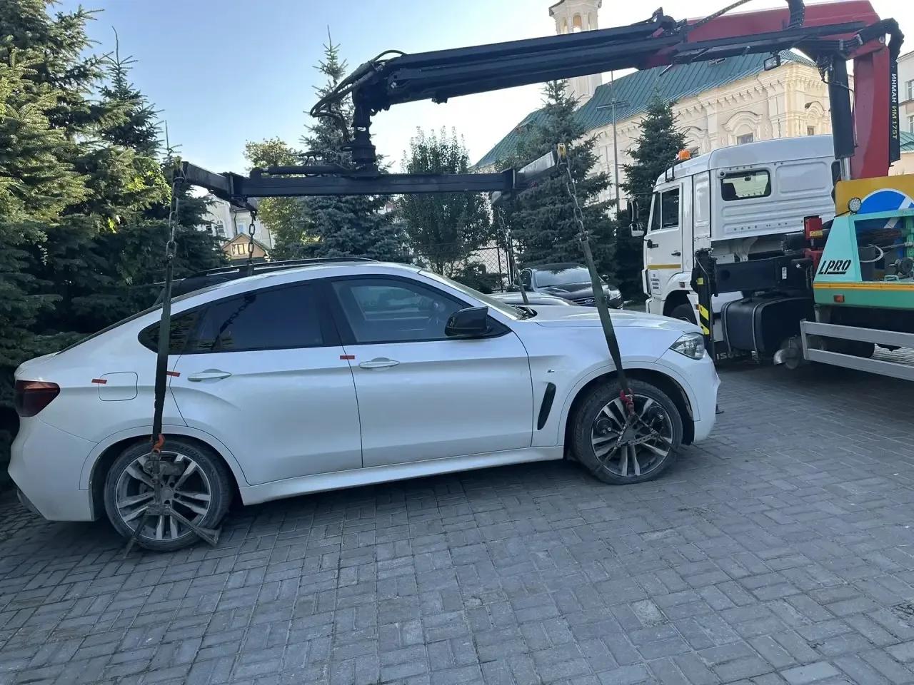 Судебные приставы Татарстана арестовали два автомобиля экс-начальника полиции «Зареченский»