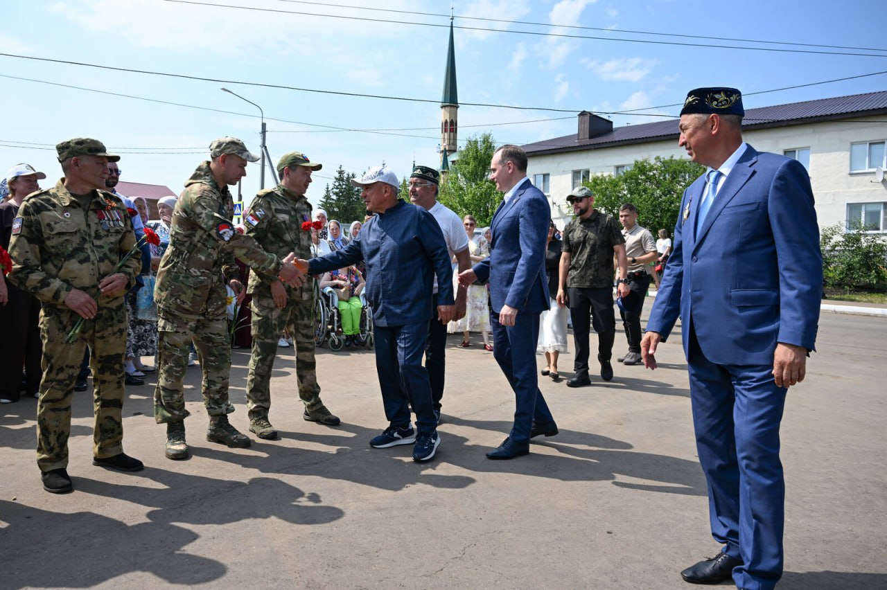 Минниханов и Здунов посетили молодежный форум Татарстана и Мордовии