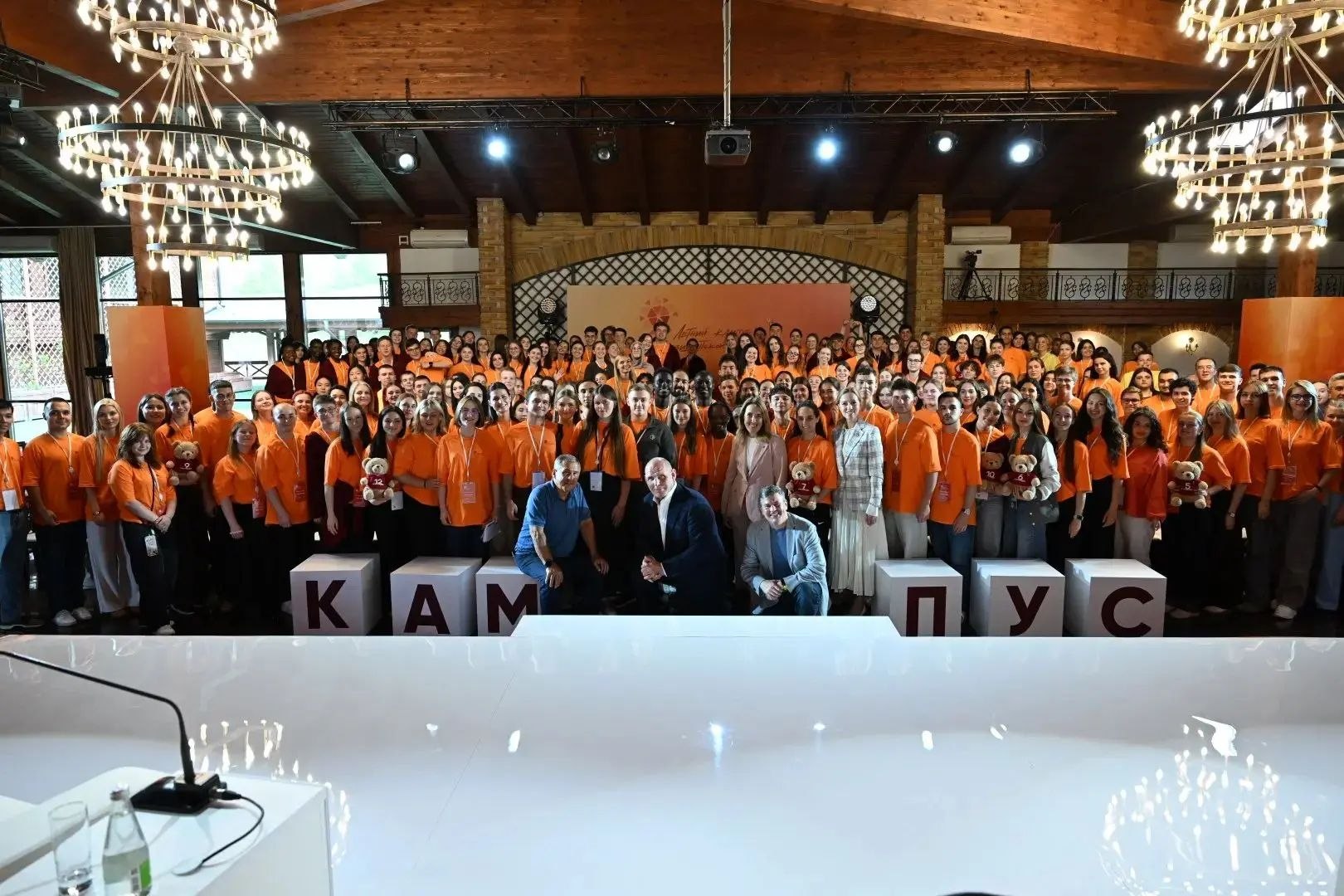 Рустам Минниханов провел встречу со студентами Летнего кампуса Президентской академии