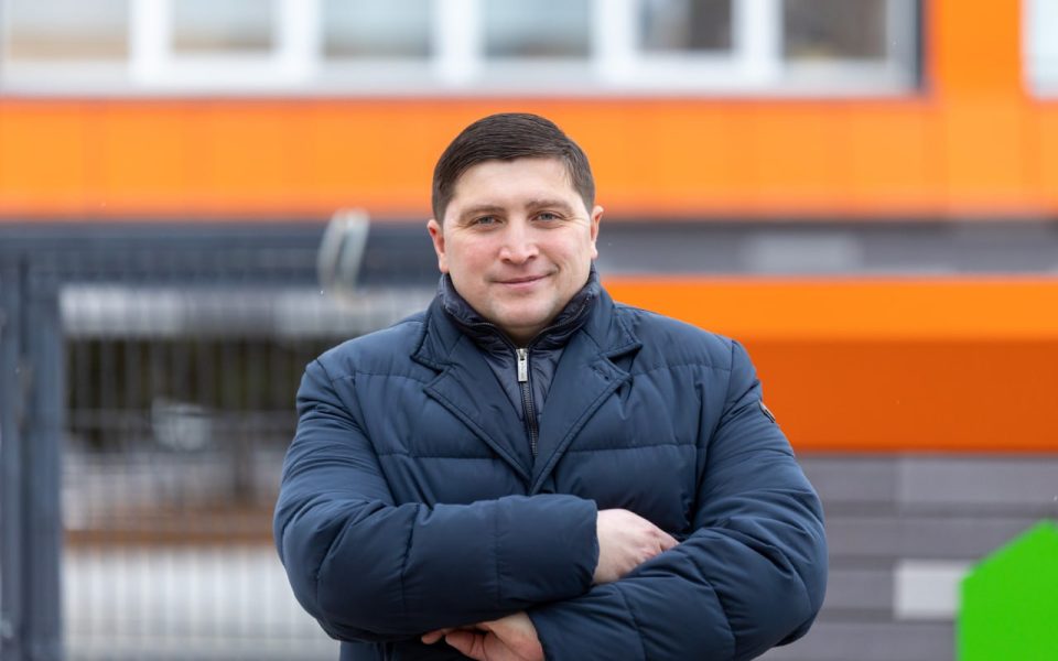 Беляев на улице